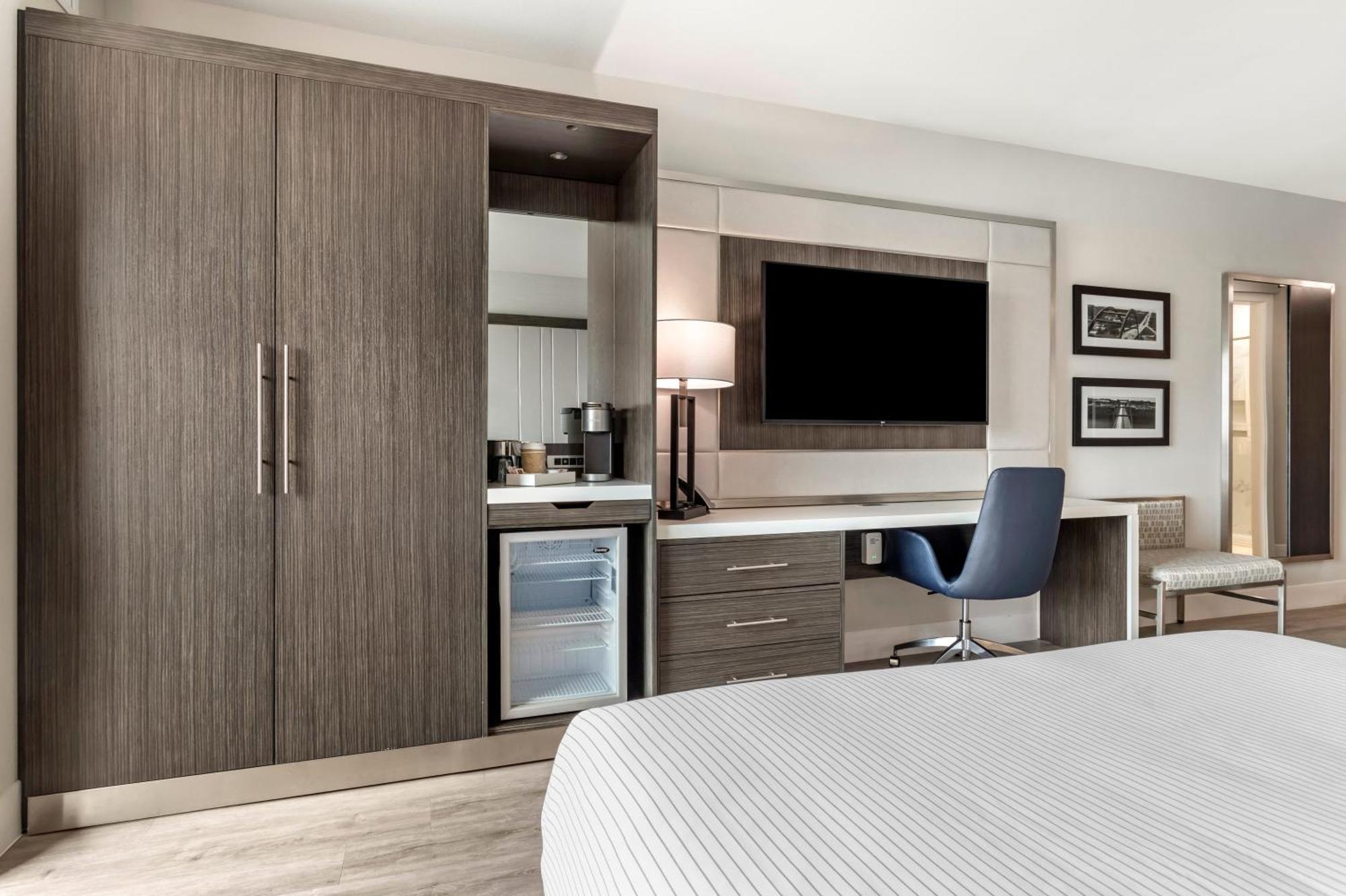 Cambria Hotel Austin Uptown Near The Domain Exterior photo
