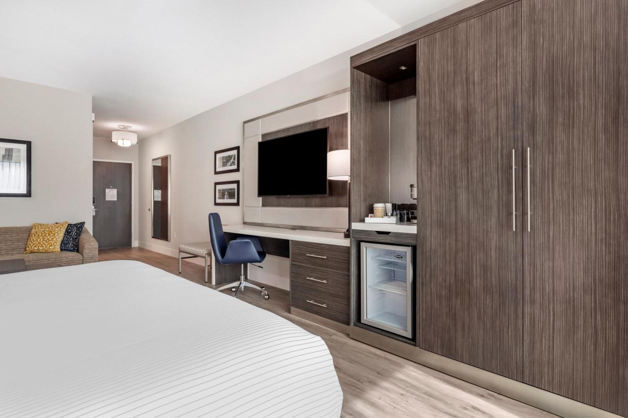 Cambria Hotel Austin Uptown Near The Domain Exterior photo